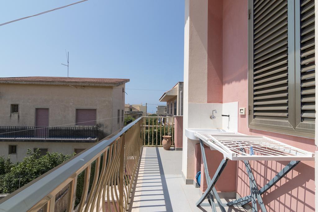 La Rosa Del Deserto Bed & Breakfast Scicli Room photo